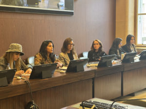 نضال السلمان، لينا الهذلول، جيهان بن يحيى، لوسي ماكيرنان، كفاية خريم، وتانيا بولاكوفسكي حول استخدام تدابير الأمن ومكافحة الإرهاب للانتقام في منطقة الشرق الأوسط وشمال أفريقيا خلال فعالية عقدت في مجلس حقوق الإنسان التابع للأمم المتحدة في جنيف في 25 سبتمبر 2025.